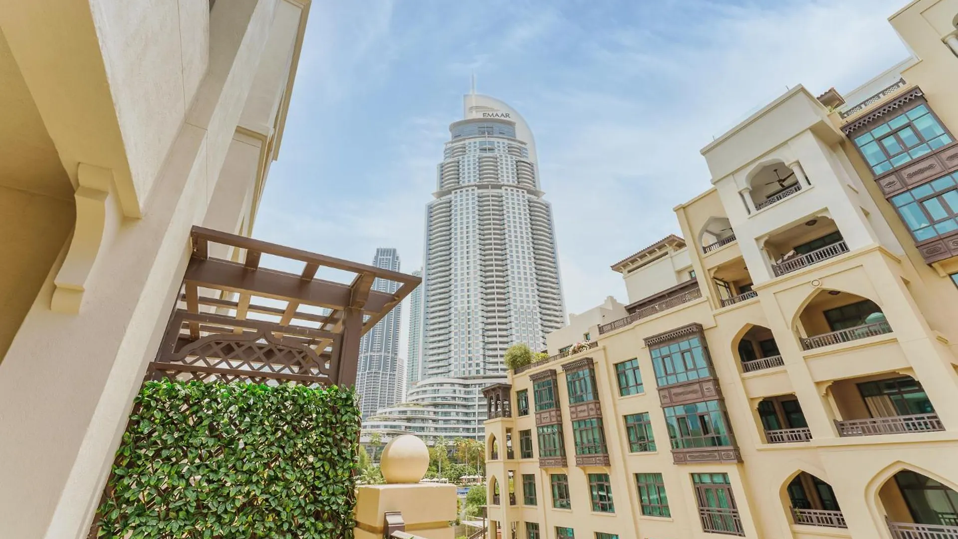 Astonishing Apartment Just A 2 Minutes Walk To Dubai Mall United Arab Emirates
