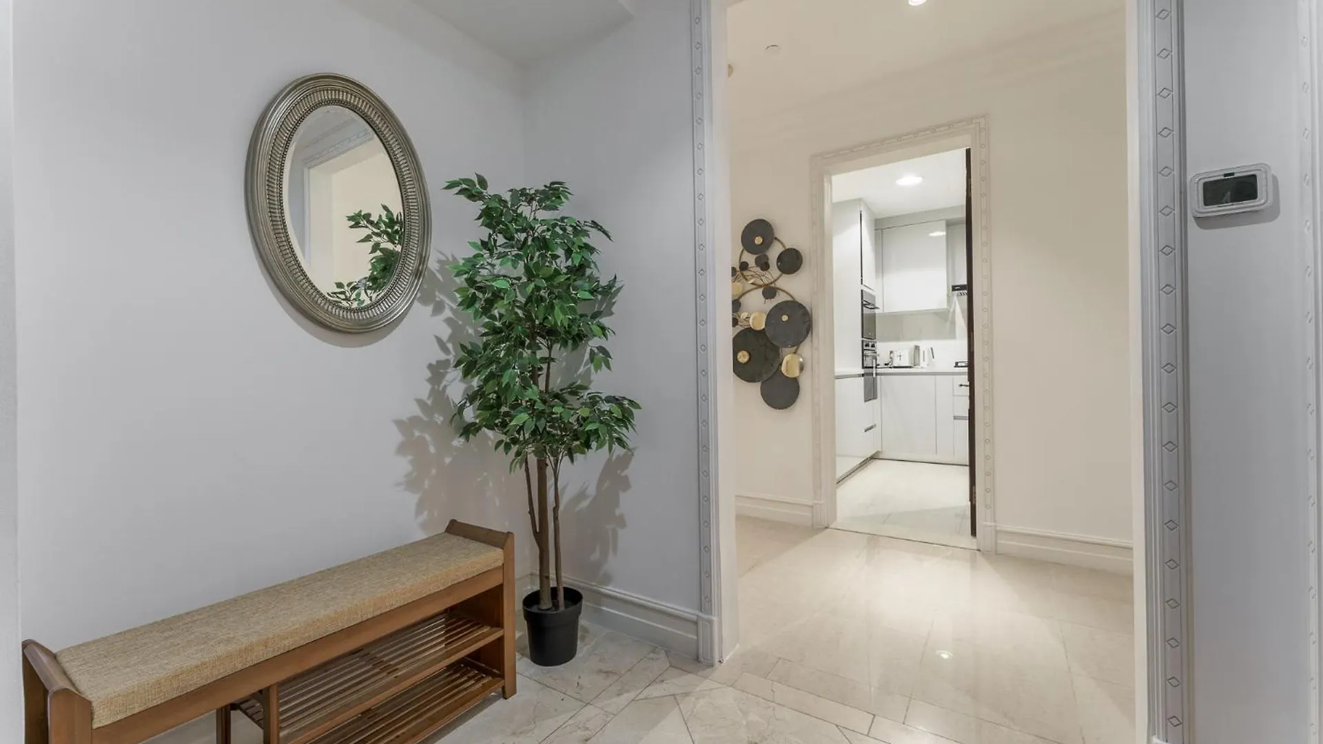 Astonishing Apartment Just A 2 Minutes Walk To Dubai Mall