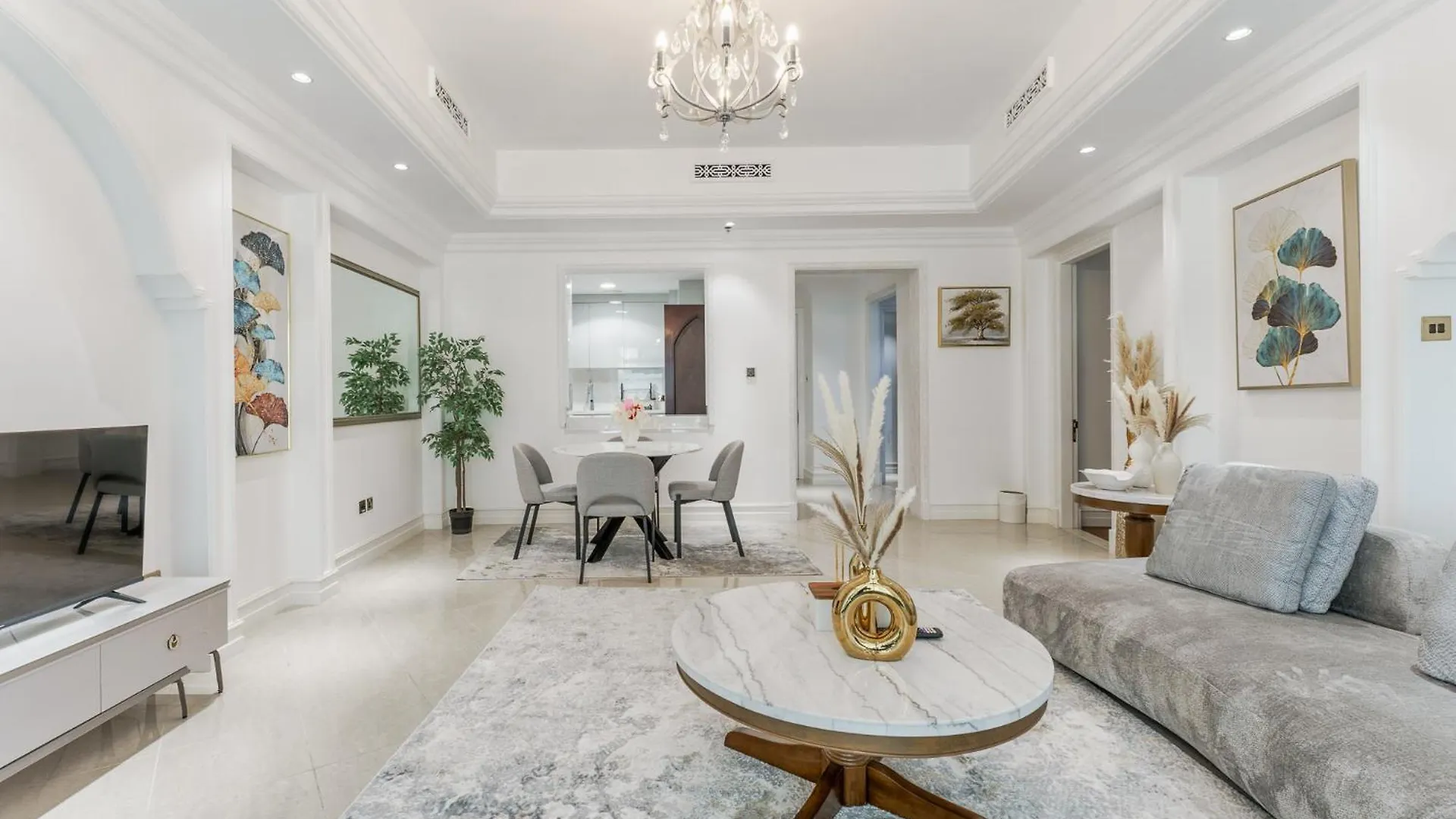 Astonishing Apartment Just A 2 Minutes Walk To Dubai Mall